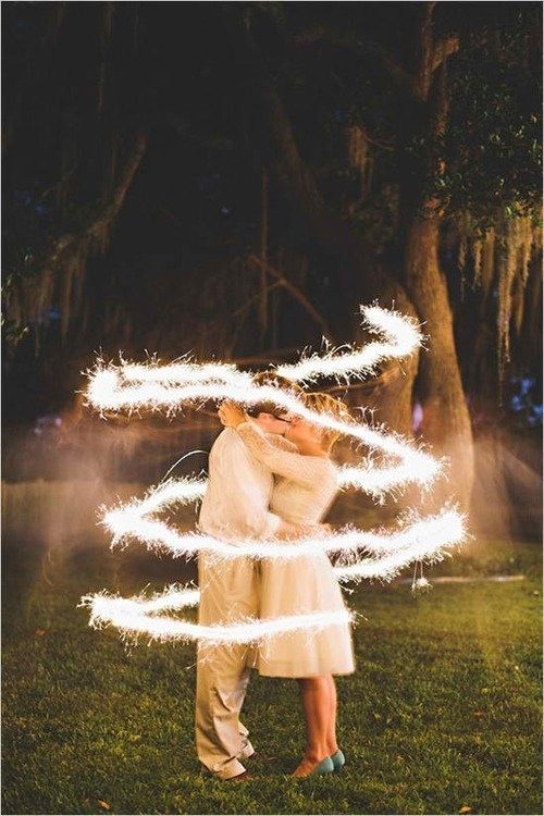 Luces de bengala: garantía de fotos de boda espectaculares