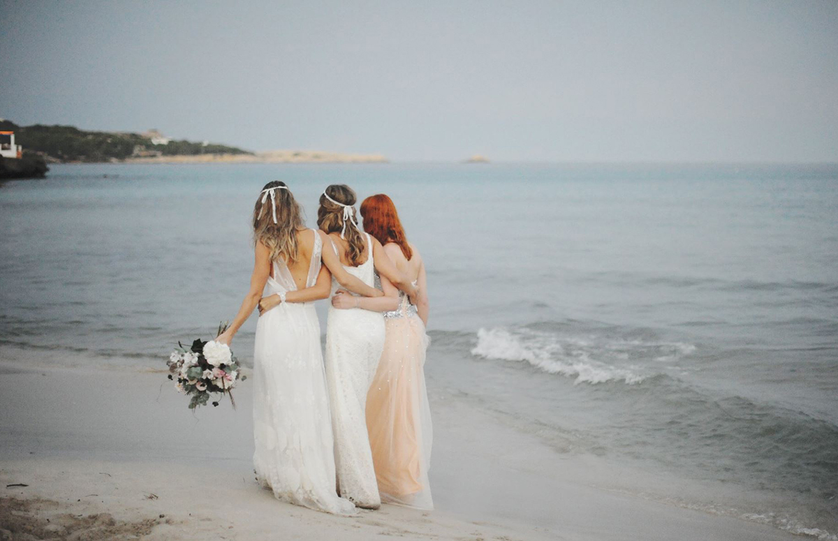 Ideas de vestidos para boda en playa: sé la invitada perfecta