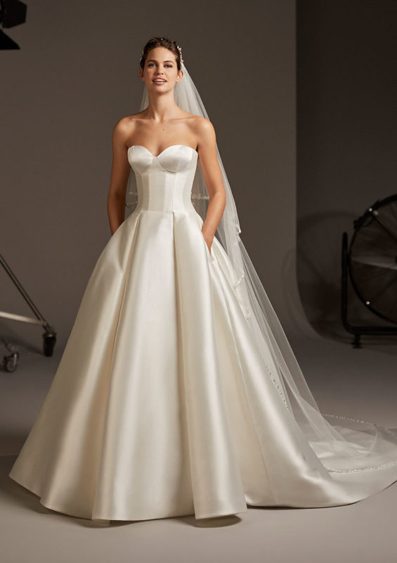 Vestido de novia Pronovias Crucero 2020 Pegasus.