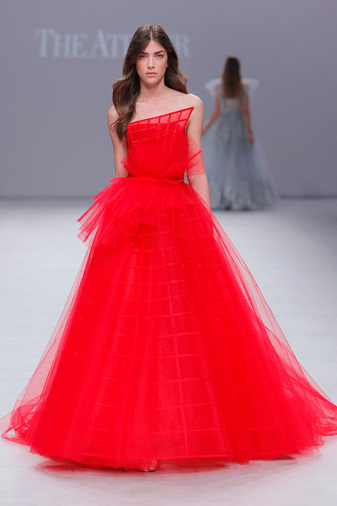 Vestido de novia rojo de Jimmy Choo.