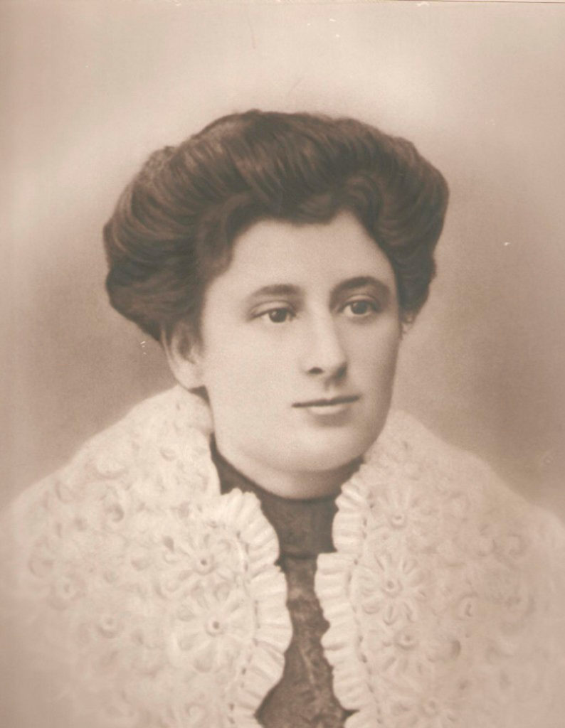 Dolores Jiménez Paseo de las heroínas.