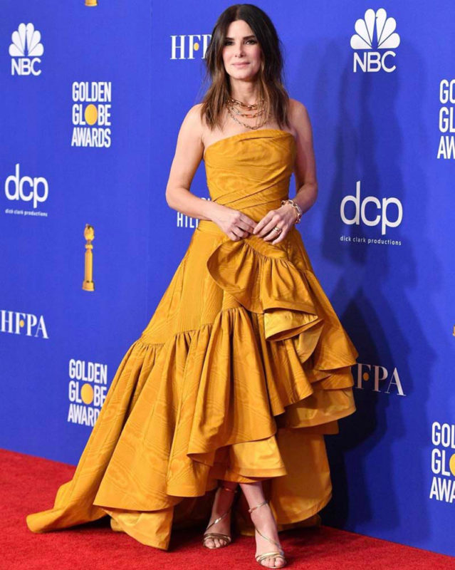 Sandra Bullock / Oscar de la Renta presentadora de los Golden Globes 2020.