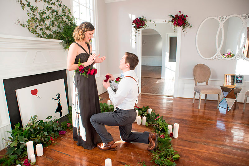 7 maneras de pedir matrimonio en casa, originales y románticas