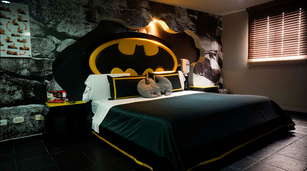 Baticueva del amor, hotel con habitación inspirada en Batman