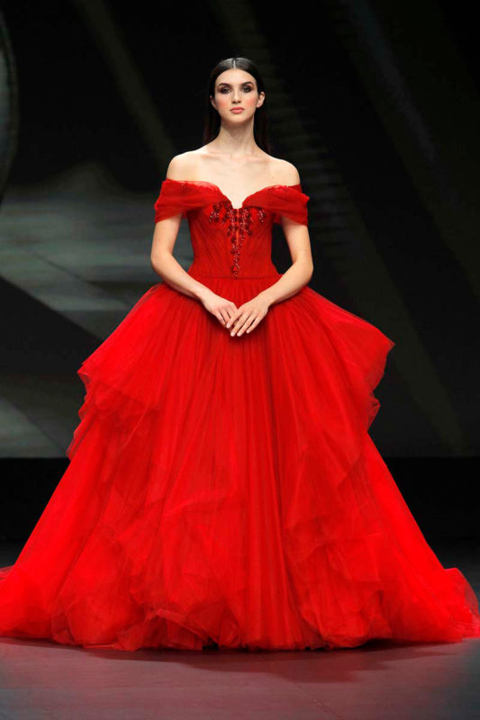 Vestido de novia rojo Pronovias